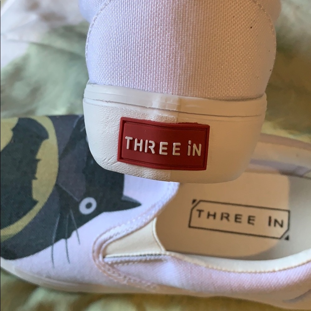 SHOES - Picture 4 of 4